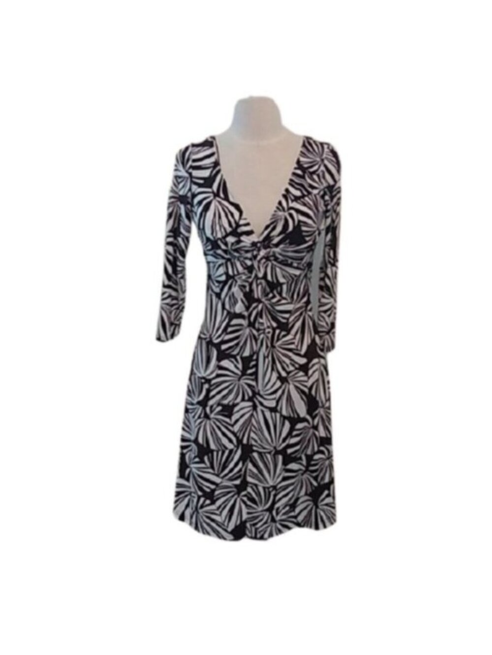 London Times Chocolate Brown +White Palm Pattern Dress Deep Plunge, Size 6